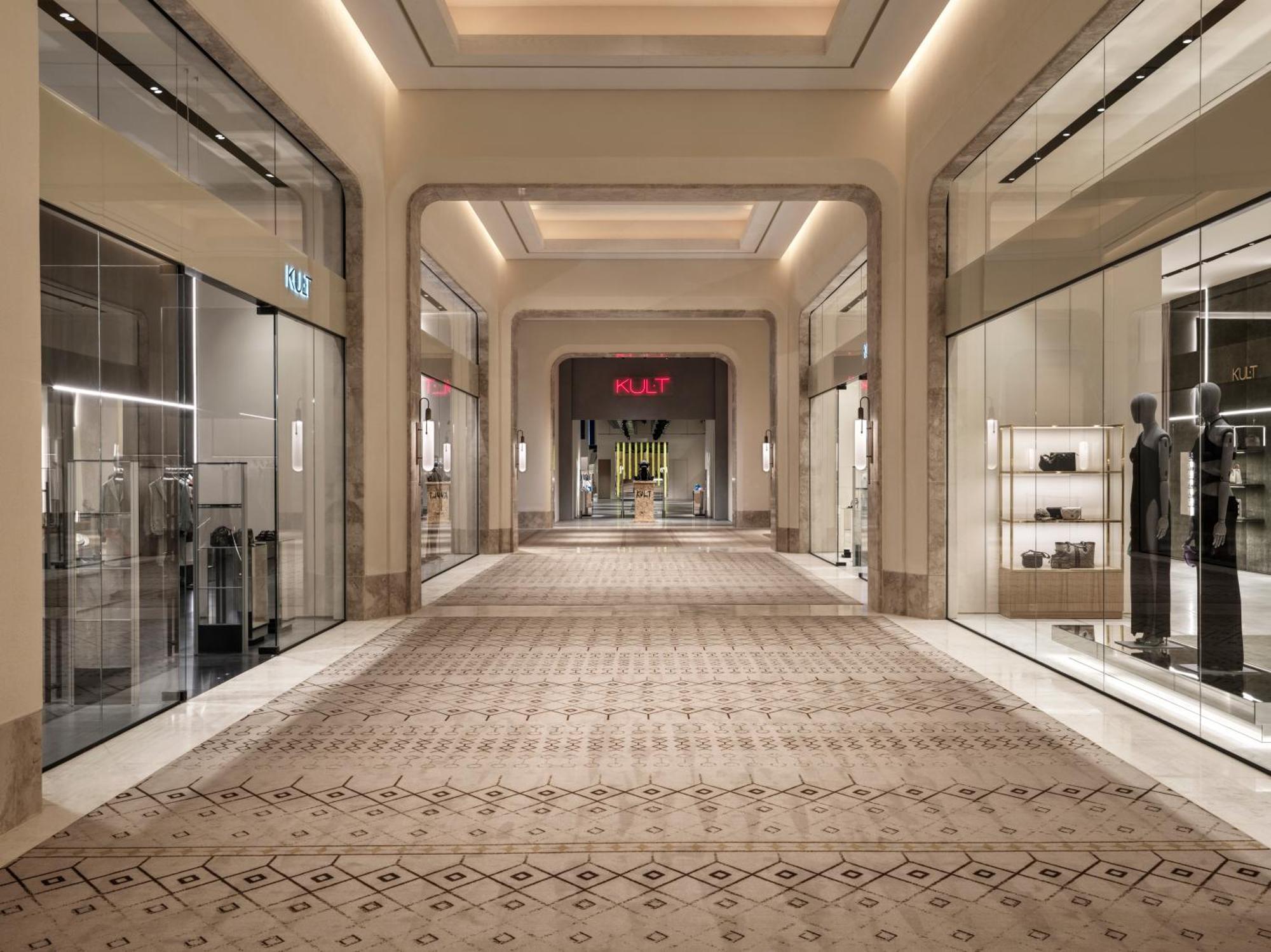 City Of Dreams Mediterranean - Integrated Resort, Casino & Entertainment Lemesos Exteriér fotografie The interior of the shopping mall