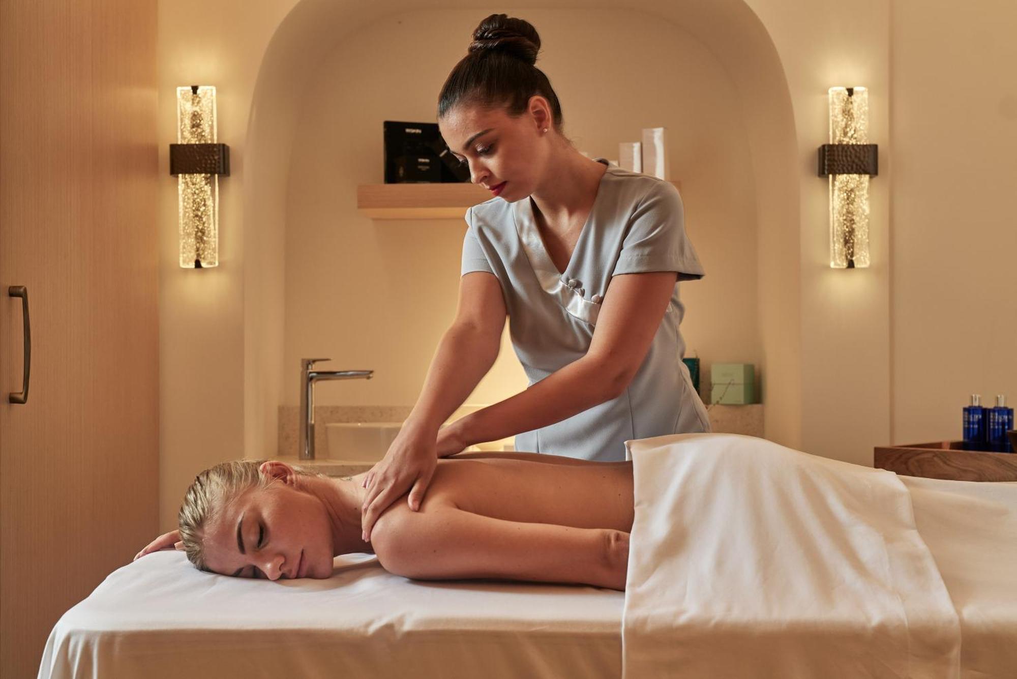 City Of Dreams Mediterranean - Integrated Resort, Casino & Entertainment Lemesos Exteriér fotografie Massage