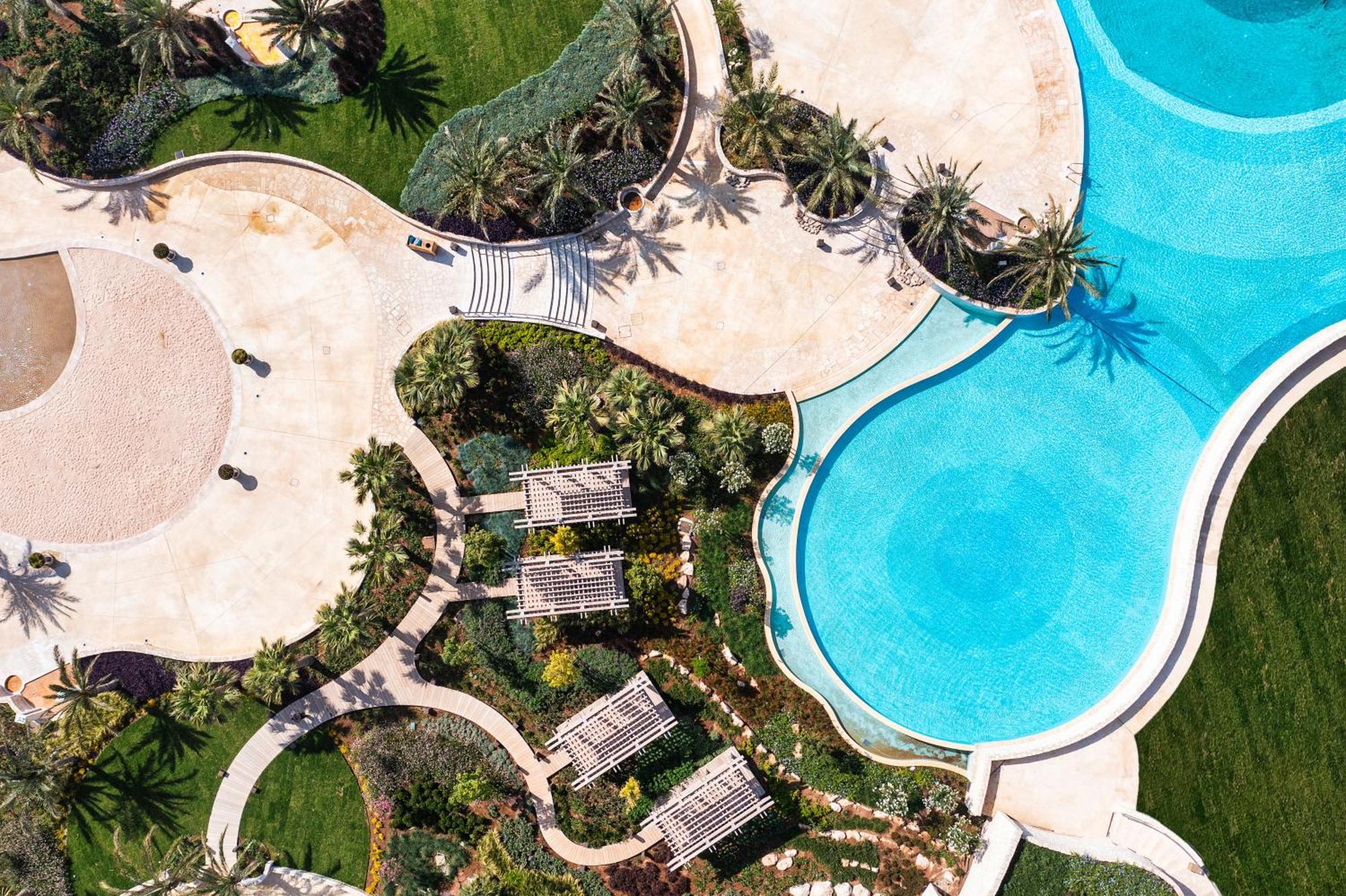 City Of Dreams Mediterranean - Integrated Resort, Casino & Entertainment Lemesos Exteriér fotografie Aerial view of the resort