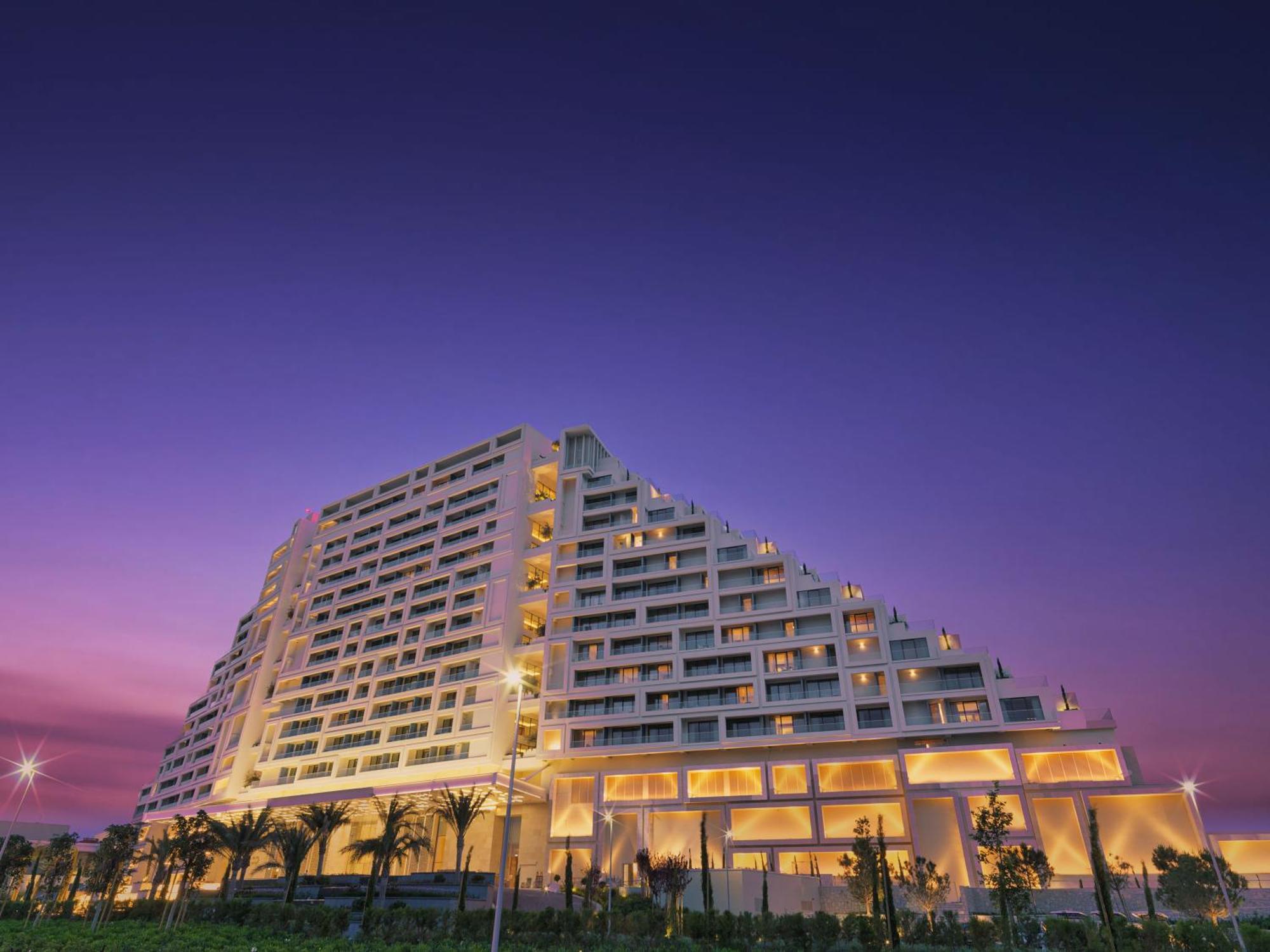 City Of Dreams Mediterranean - Integrated Resort, Casino & Entertainment Lemesos Exteriér fotografie The Royal
